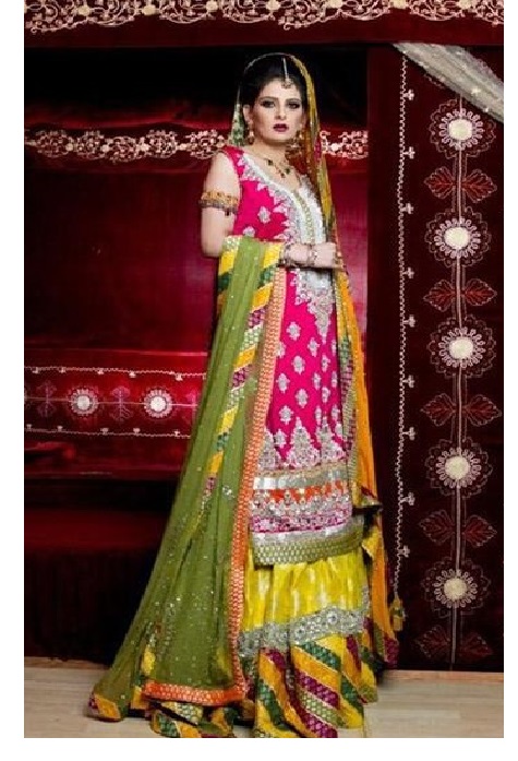  Best Pakistani & Indian Mehndi Dresses